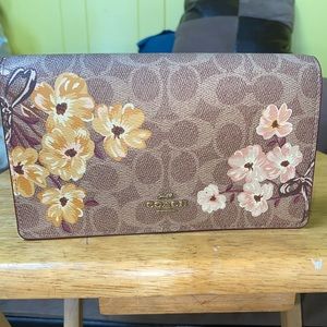COACH Floral Versatile Clutch/Shoulder Purse